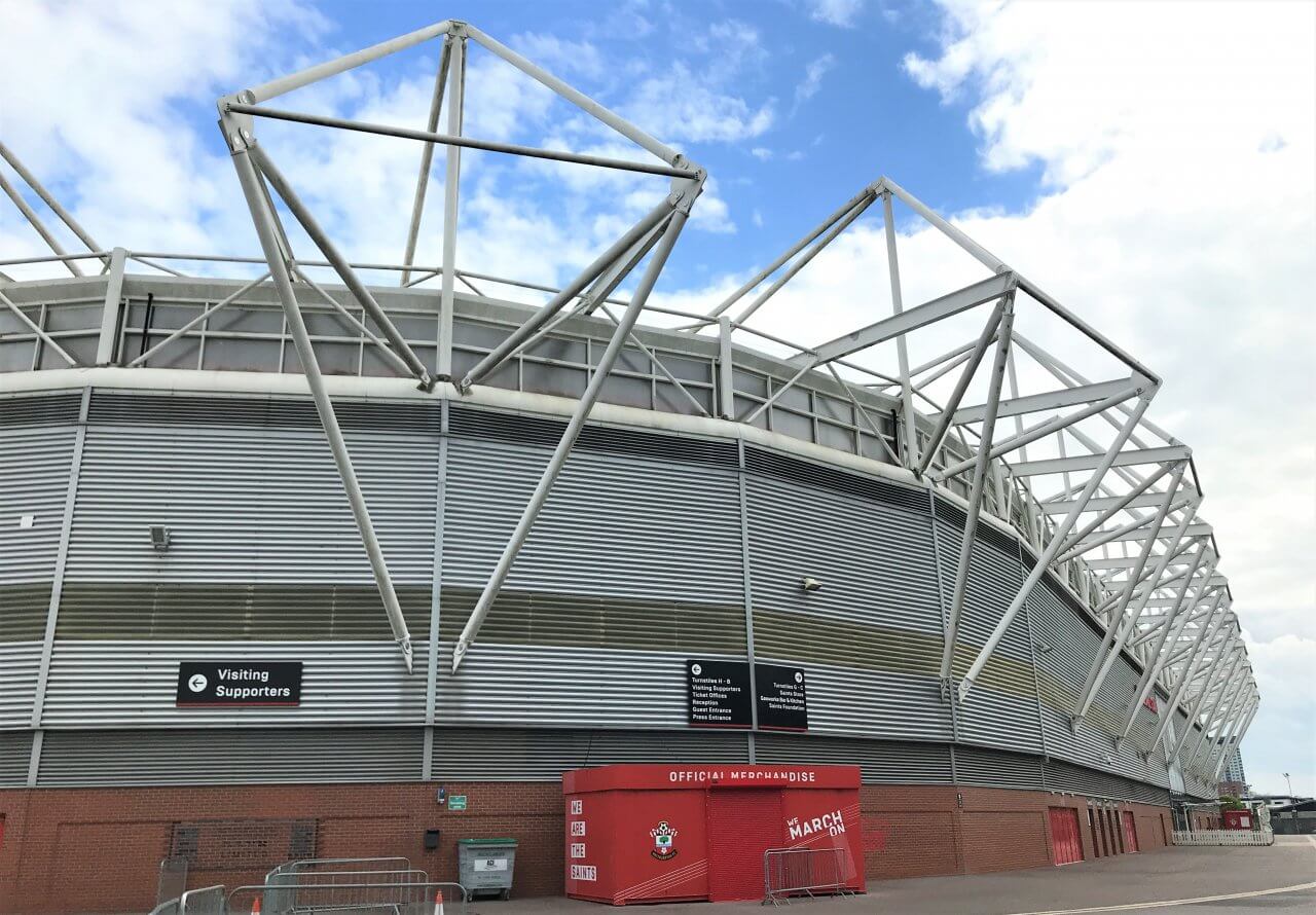 セインツ（サウサンプトンFC）の本拠地、セント・メリーズ・スタジアム footbezzies サッカー留学とサッカーの仕事